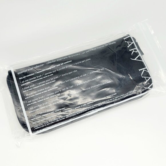 Mary Kay Essential Brush Collection - Picture 4 of 8